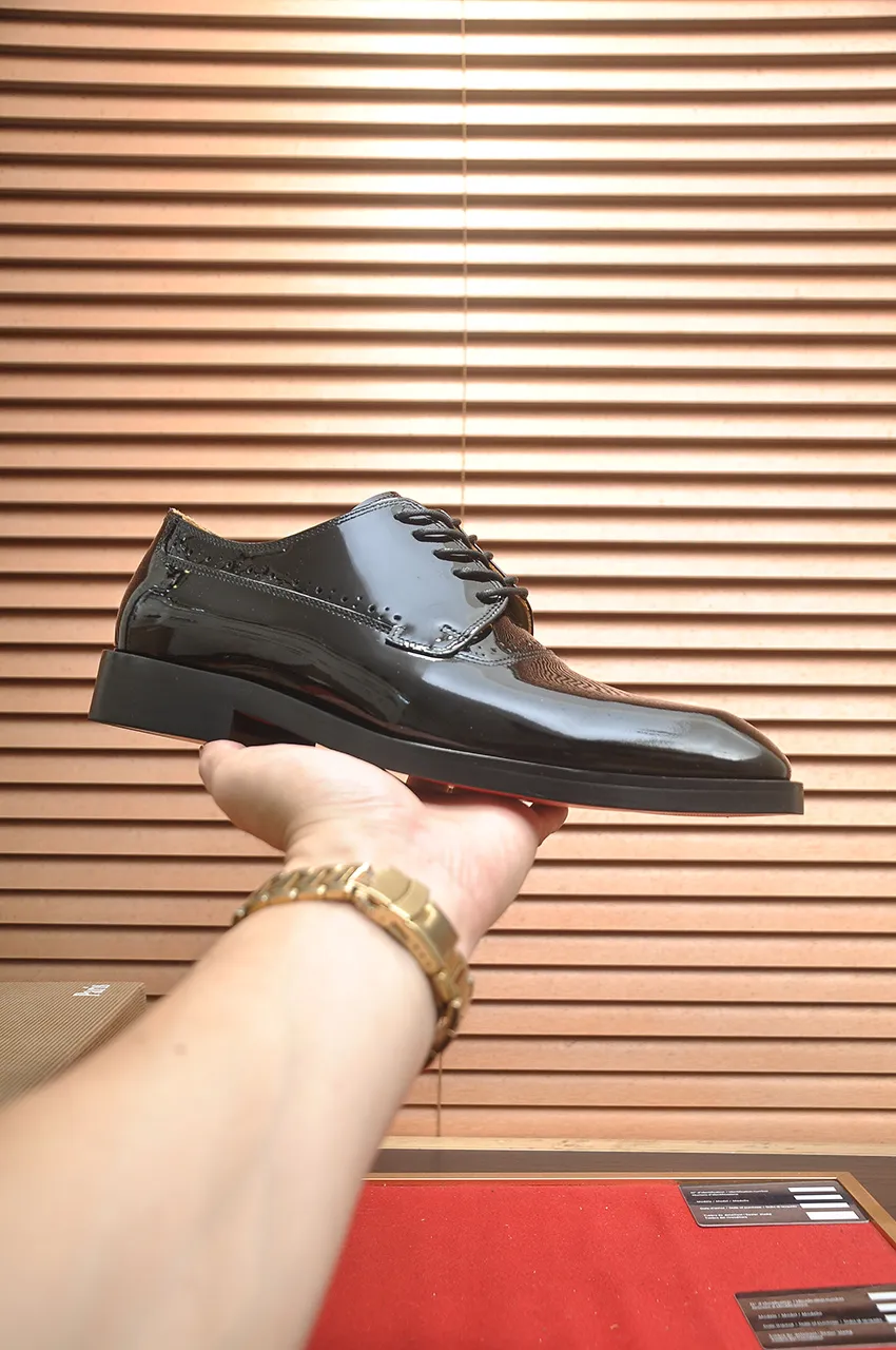 Men's shoes 💰620💶 [Chrstian Loubotin] Red-soled shoes 💋Original mold opening, the highest version on the market, purely handmade ➕Imported cowhide uppers, first-layer water-dyed cowhide lining! Original EU high-gloss outsole. 38 to 45 (45 customized)